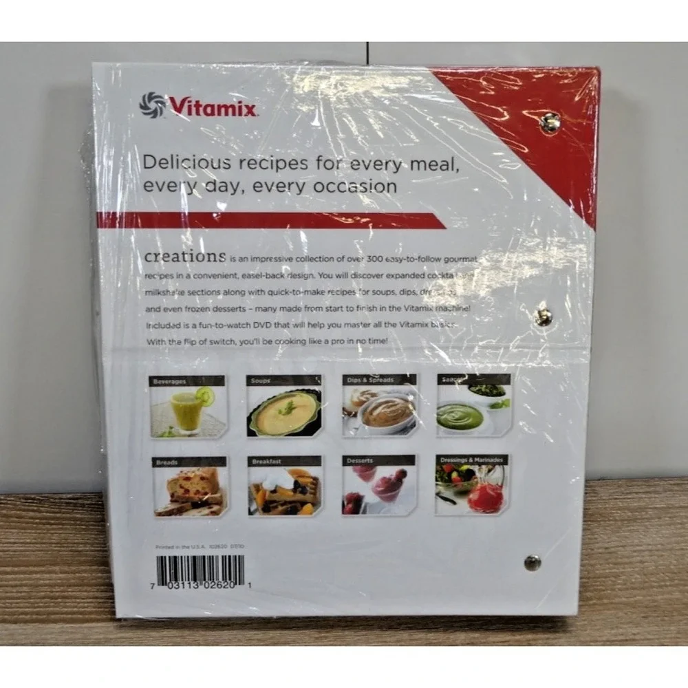 Vitamix Creations Recipes Cookbook  2010 - Brand New